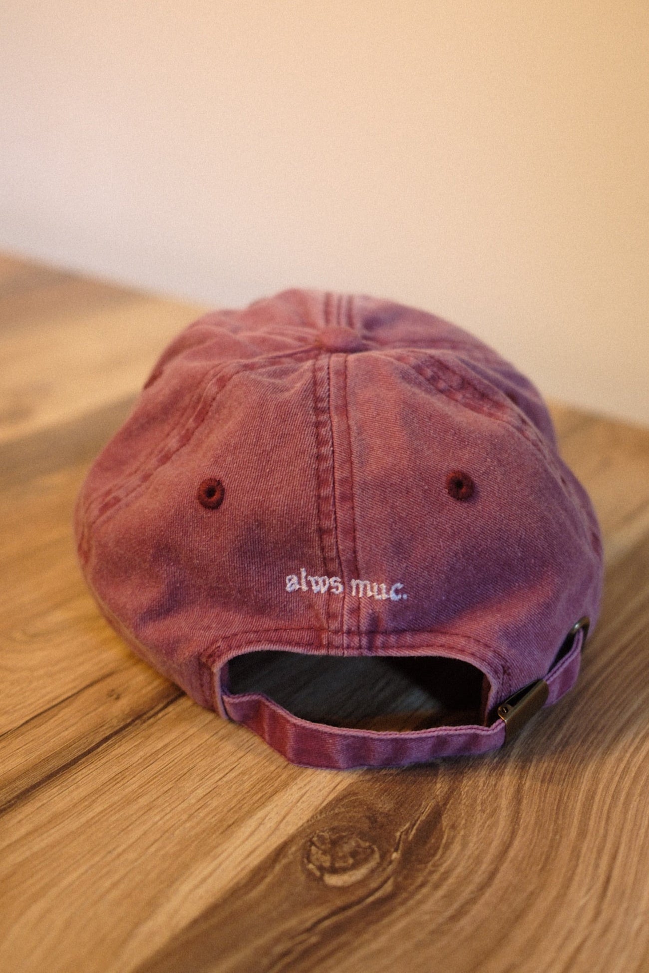 Cap Munich "Servus" - Vintage Red